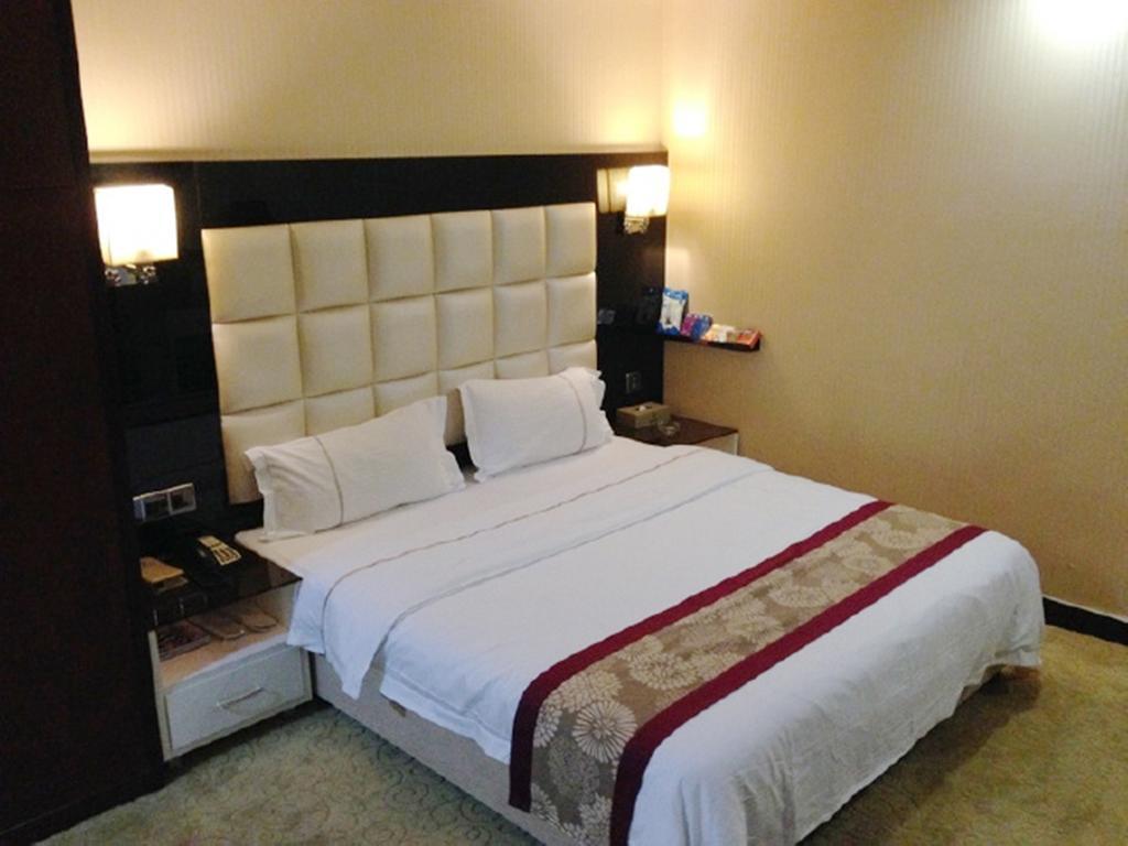 Tianguo Times Hotel Foshan Chambre photo